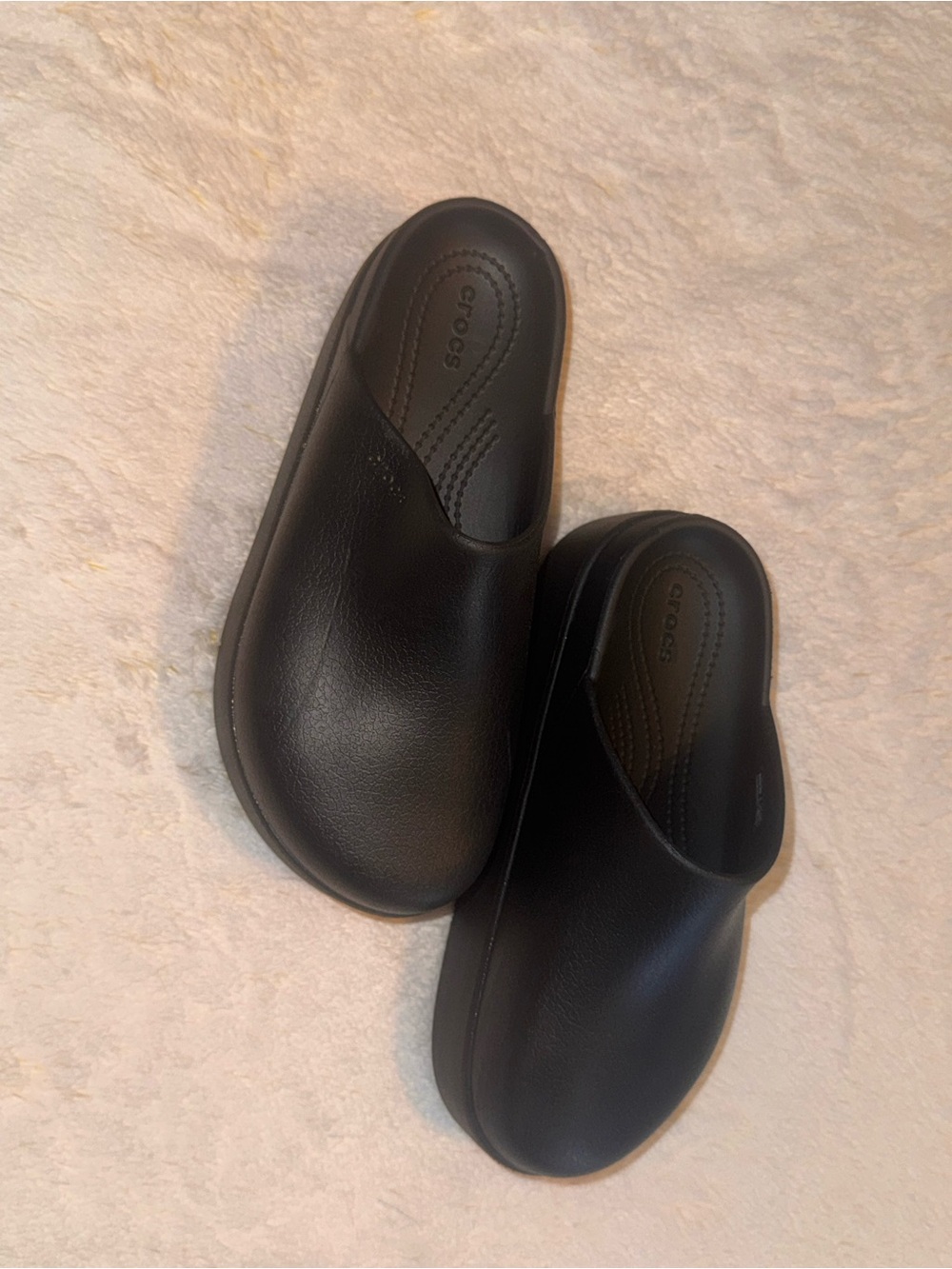 CROCS Black Men’s Slip-On Closed-Toe Clog